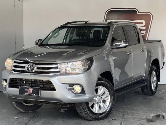 TOYOTA HILUX 2.8 SRV 4X4 CD 16V DIESEL 4P AUTOMÁTICO TOYOTA HILUX 2.8 SRV 4X4 CD 16V DIESEL 4P AUTOMÁTICO